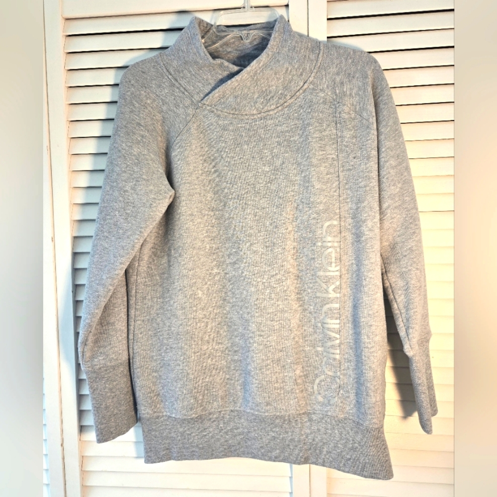 Calvin Klein Performance Sweatshirt With Reflective Lettering - Picture 4 of 8